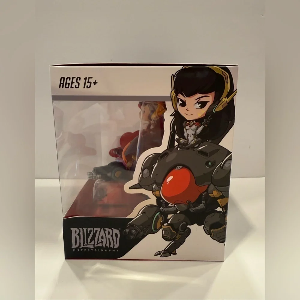 U.C.C. Distributing Overwatch D.VA Carbon Fiber with Meka Figurine NWT